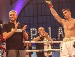 фото - Захожий уничтожил Лазаридиса в стартовом раунде: видео