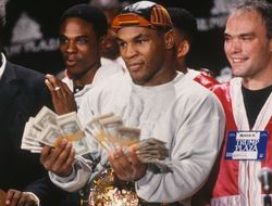 фото - Майк Тайсон: Боксёрам всегда будут платить больше, чем бойцам ММА