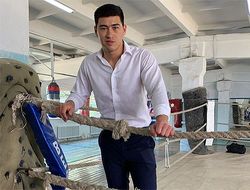 фото - Головкин выбрасывал меньше ударов, а Деревянченко вообще красавец — Бивол