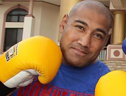 фото - Избитый Кличко островитянин Алекс Леапаи реанимировал карьеру досрочной победой