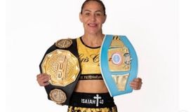 Сайборг взяла третьестепенный титул и бросила вызов Шилдс