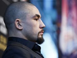 фото - Бой Роберта Уиттакера и Дэррена Тилла может возглавить UFC в Дублине — СМИ