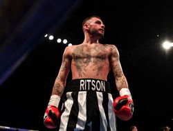 фото - Шоу Эдди Хирна: Ритсону подарили победу над экс-чемпионом Васкесом