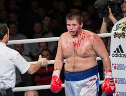 фото - Воинствующие пузаны: нокауты от Бабанина и «Топора» — видео