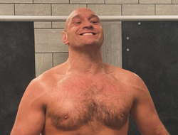 фото - Беллью объяснил, почему Фьюри проиграет Усику