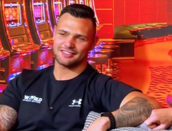 фото - Чемпион мира предложил бой Деонтею Уайлдеру