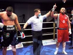 фото - Супертяжи Демирезен и Валлиш справились с джорнименами