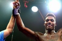 Видео боя: Жермалл Чарло — Уилки Кэмпфорт, HD 720