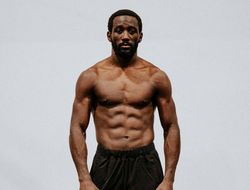 фото - Стало известно, кто выведет Кроуфорда на бой со Спенсом: это легенда