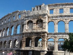 фото - Бой Джошуа–Пулев предложили устроить в римском амфитеатре