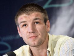 фото - Дмитрий Пирог не торопится прощаться с боксом