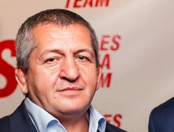 фото - Бой Нурмагомедова и Фергюсона может состояться осенью — отец Хабиба