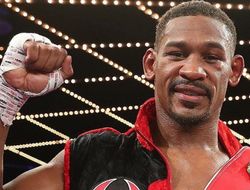 фото - Джейкобс: Ради Альвареса я перейду в суперсредний вес, но ему же хуже будет