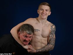 фото - Сыну Рикки Хэттона привезли «мешка» из Аргентины: видео