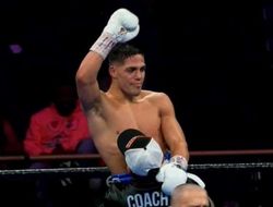 фото - Брайан Кастаньо уверенно отобрал титул у Патрика Тейшейры (+ видео)