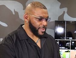 фото - «Могу отшлёпать Усика». Миллер после победы над Перо