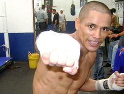 фото - (Результаты + Видео) «Смена караула» в минимальном весе по версии WBA