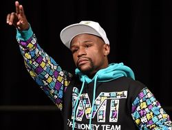 фото - Мэйуэзер прокомментировал новые слухи о возвращении