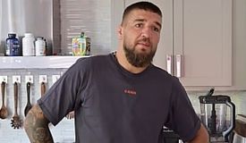 «Приятно удивлён». Амосов знает, с кем проведёт следующий бой в UFC