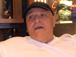 фото - «Оставайся на пенсии!» Джон Фьюри не верит в сына