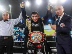 фото - Назаров взял вакантный титул, главная звезда ивента отметился поздней досрочкой