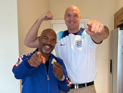 фото - Фьюри без тренера? Как бы не так! Свежие фото Тайсона с Шугаром