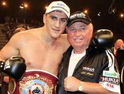 фото - Марко Хук: «Абсолютно уверен в победе над Поветкиным»