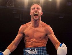 фото - Тейлор узнал дату боя и определился с новым тренером — тот раньше работал у Фьюри