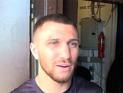 фото - Ломаченко: Я свожу в школу Конора Макгрегора, ради него поднимусь в весе