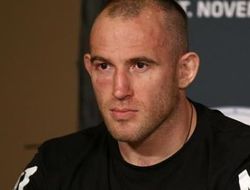 фото - Алексей Олейник заявил, что Марк Хант отказался от боя с ним