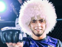 фото - UFC 280. Мухаммад Мокаев досрочно победил Малкольма Гордона