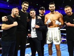 фото - Итальянский проспект-супертяж Вианелло удосрочил ветерана из США