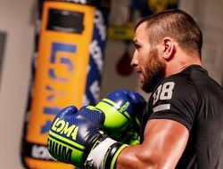 фото - После Хэйни — Ломаченко. У Камбососа строят планы на осень/зиму