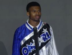 фото - Олимпийский призёр Джонс побил Гомеса. Нет, не впечатлил: видео