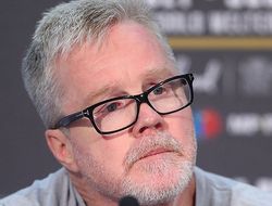 фото - Пакьяо может попросту переехать Ломаченко — Фредди Роуч