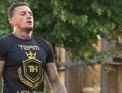 фото - Звезда кикбоксинга Хольцкен объявил о завершении карьеры после поражения в боксе