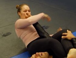 фото - Ронда Роузи выступит на UFC White House? Заявление легенды