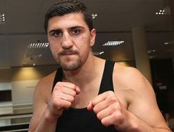 фото - Хук-супертяж встретится с 41-летним турком