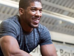 фото - Энтони Джошуа: Кличко — образец в ринге и вне его, уважаю его и люблю