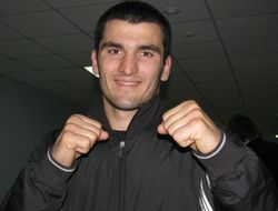 фото - Артур Бетербиев сумел «задосрочить» чрезвычайно стойкого Сондерса