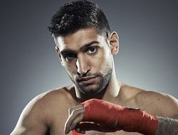 фото - Амиру Хану не терпится ударить своей «новой» рукой