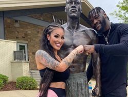 фото - Уайлдер открыл свою статую, после чего пообещал вернуться в ринг: фото и видео