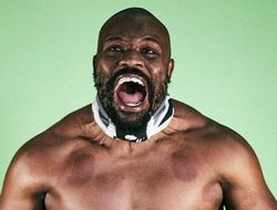 фото - Дерек Чисора поприветствовал с утра соседей. Его послали. Он в долгу не остался – видео