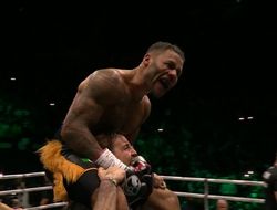 фото - Апсет и ещё апсет! Уильямсон отобрал пояс у Симпсона: видео