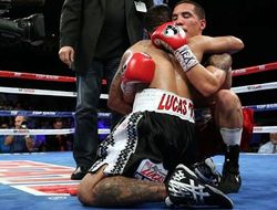 фото - Оскар Вальдес управился с Хосе Рамиресом за три раунда