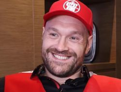 фото - Фьюри угрожает Усику судом: «У него нет выбора...»