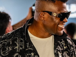 фото - Официально: Нганну может биться за титул Фьюри