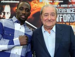 фото - Кроуфорд и Хорн не встретятся 14 апреля — у американца небольшое повреждение