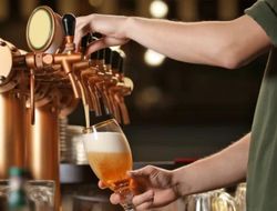 фото - Джош Тейлор предложил Васкесу «по пивку» после нокаута в печень — видео