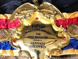 фото - The Ring отобрал пояс чемпиона у Канело и отдал его Головкину